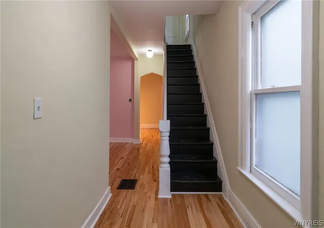 Photo 4 of Sale Pending at 299 W Delavan Ave, Buffalo, NY 14213 | MLS# B1681994 | Listing updated on 2026-07-20