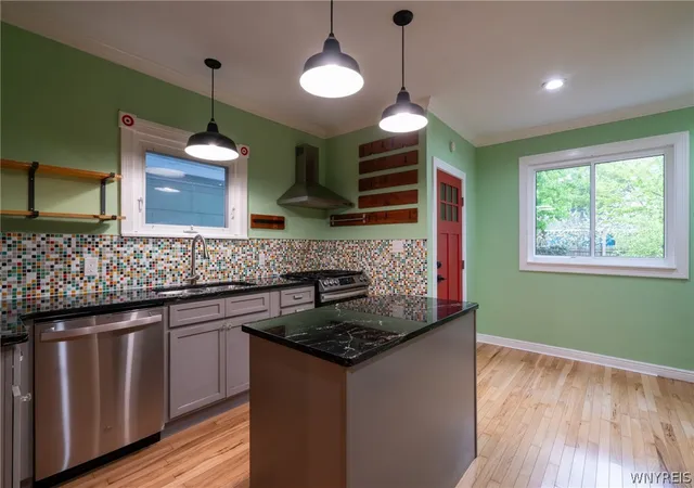 Photo 5 of Sale Pending at 299 W Delavan Ave, Buffalo, NY 14213 | MLS# B1681994 | Listing updated on 2026-07-20
