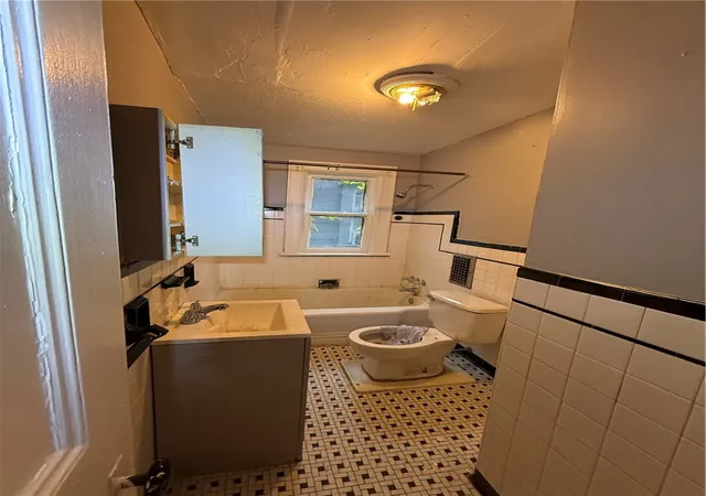 18th image of 36 Avenue A, Rochester, NY 14621 | MLS# R1681630
