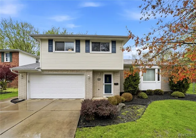 2nd image of 86 Tartan Ln, Buffalo, NY 14221 | MLS# B1681650
