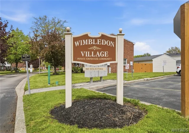 Homes for sale in West Seneca, NY | 240 Wimbledon Ct, West Seneca, NY 14224 | MLS# B1681913