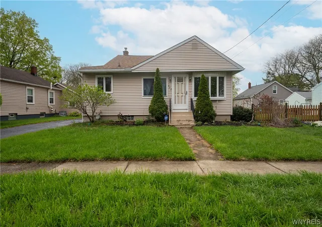 2nd image of 572 Gilmore Ave, North Tonawanda, NY 14120 | MLS# B1681890