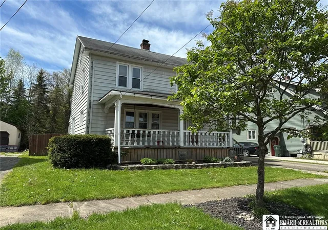 2nd image of 17 Pershing Ave, Jamestown, NY 14701 | MLS# R1681571