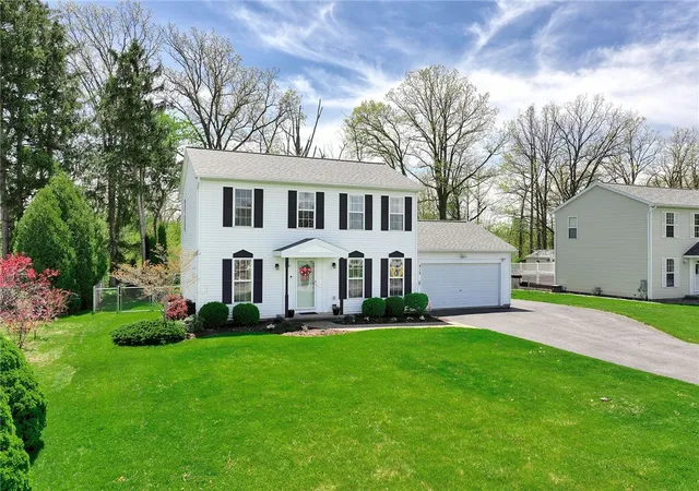 Homes for sale in Clarkson, NY | 412 Burch Farm Dr, Clarkson, NY 14420 | MLS# R1681760