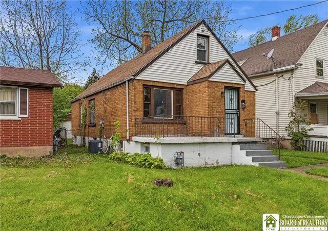 2nd image of 414 18th St, Niagara Falls, NY 14303 | MLS# R1682031