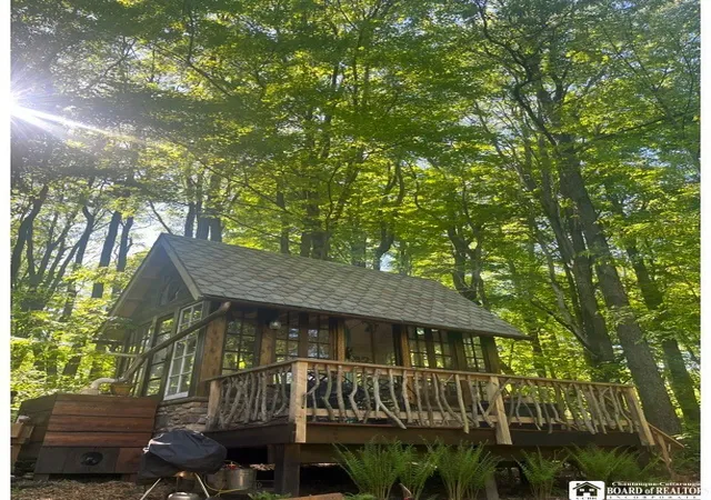 2nd image of 4442 Parker Rd, Westfield, NY 14787 | MLS# R1682234