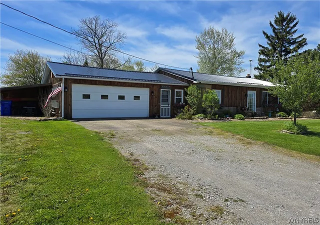 Homes for sale in Shelby, NY | 11476 Harrison Rd, Shelby, NY 14103 | MLS# B1682192
