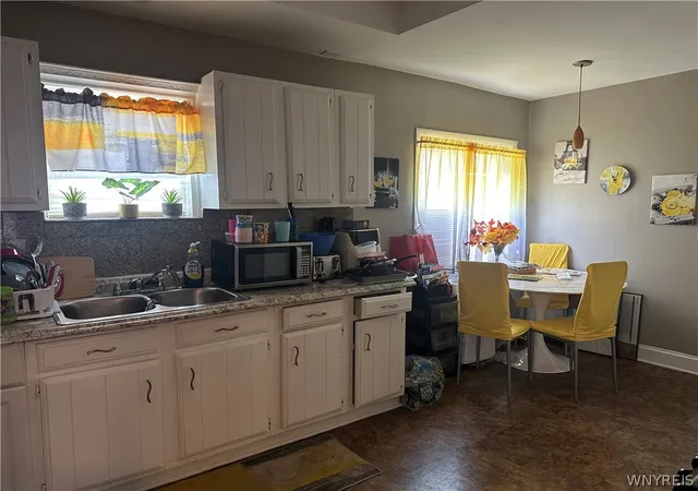 3rd image of 101 Wiley Pl, Buffalo, NY 14207 | MLS# B1681882