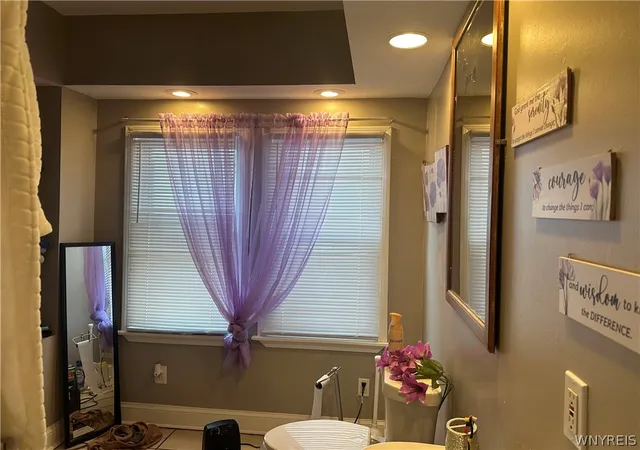 5th image of 101 Wiley Pl, Buffalo, NY 14207 | MLS# B1681882