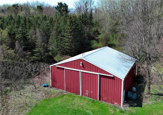 Homes for sale in Sodus, NY | 7310 Lake Rd, Sodus, NY 14551 | MLS# R1682240