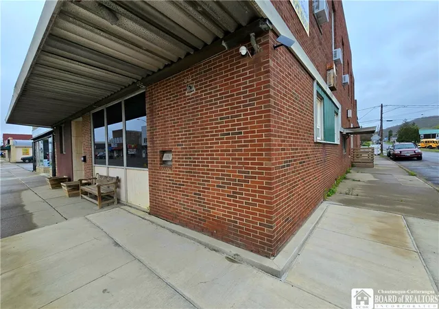Photo 2 of Single family home for sale at 168 Main St, Eldred, PA 16731 | MLS# R1681740 | Listing updated on 2026-06-16