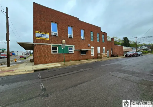 Photo 4 of Single family home for sale at 168 Main St, Eldred, PA 16731 | MLS# R1681740 | Listing updated on 2026-06-16
