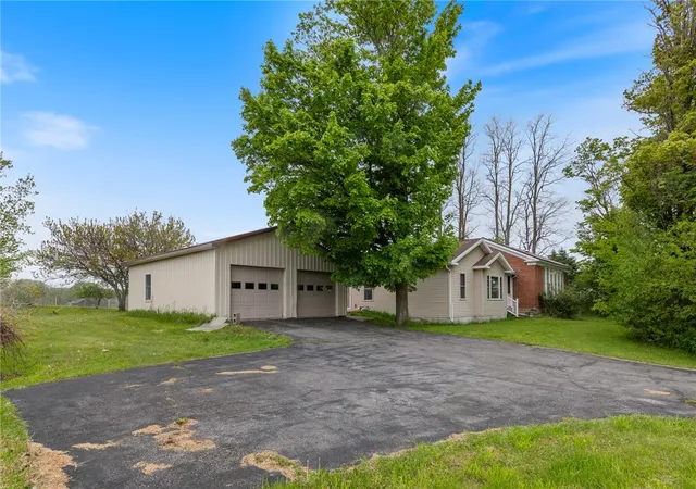 Homes for sale in Lyons, NY | 1005 Old Pre Emption Rd, Lyons, NY 14489 | MLS# R1681355