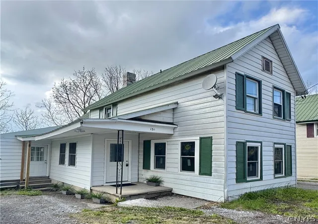 2nd image of 131 Scio St, Watertown, NY 13601 | MLS# S1681732