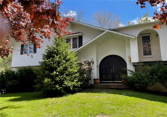 1st image of 517 Hatherleigh Dr, Syracuse, NY 13209 | MLS# S1680403