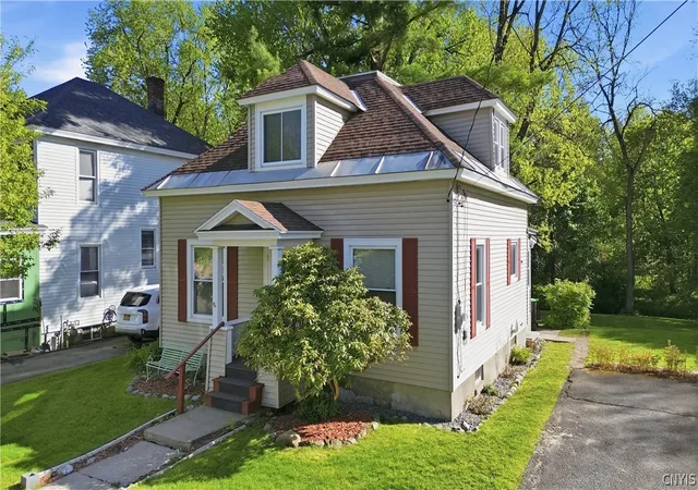 Homes for sale in Herkimer, NY | 541 Maple Grove Ave, Herkimer, NY 13350 | MLS# S1682340