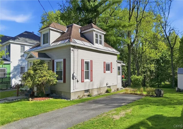 Homes for sale in Herkimer, NY | 541 Maple Grove Ave, Herkimer, NY 13350 | MLS# S1682340