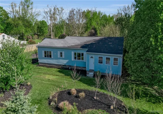1st image of 5565 Ridge Rd, Newfane, NY 14094 | MLS# B1682226