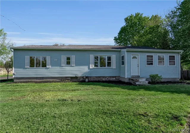 2nd image of 5565 Ridge Rd, Newfane, NY 14094 | MLS# B1682226