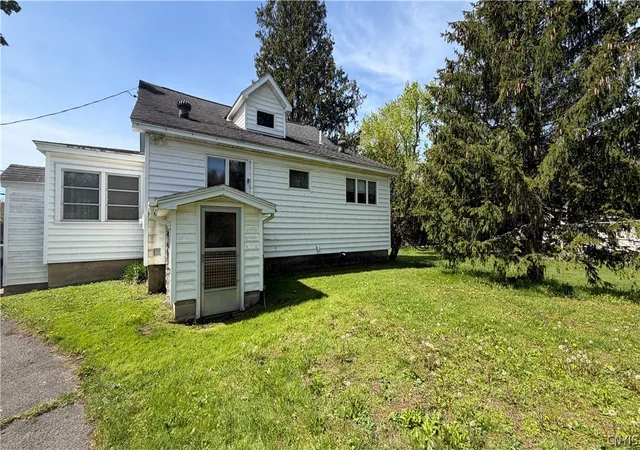 Photo 3 of Sale Pending at 6995 Coleman Mills Rd, Rome, NY 13440 | MLS# S1682299 | Listing updated on 2026-05-26