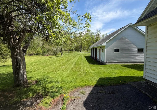 Photo 4 of Sale Pending at 6995 Coleman Mills Rd, Rome, NY 13440 | MLS# S1682299 | Listing updated on 2026-05-26