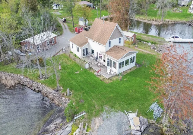 Photo 2 of Single family home for sale at 45586 Lois Ln, Wellesley Island, NY 13640 | MLS# S1681172 | Listing updated on 2026-07-22