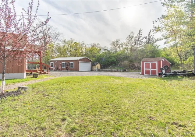 Photo 5 of Single family home for sale at 45586 Lois Ln, Wellesley Island, NY 13640 | MLS# S1681172 | Listing updated on 2026-07-22