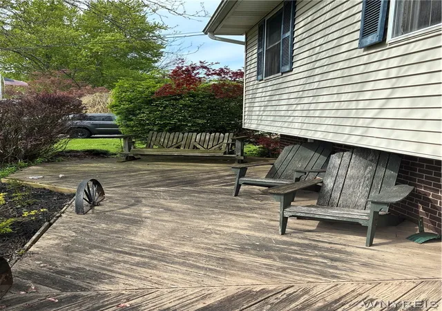 3rd image of 3979 Ridgelea Dr, Newfane, NY 14094 | MLS# B1682331