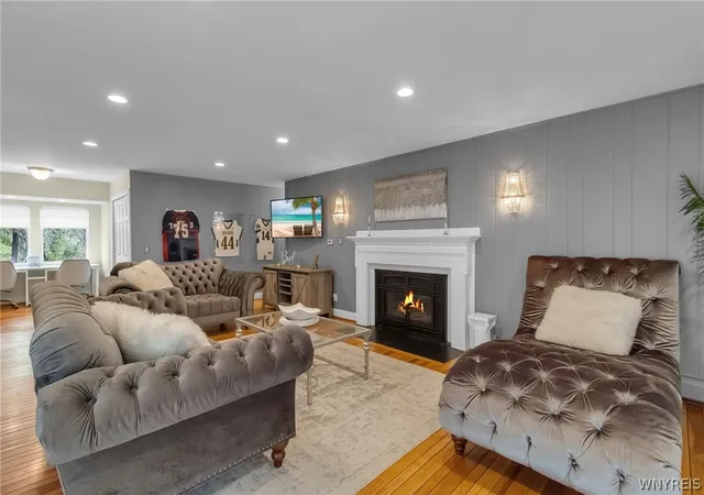 3rd image of 280 Pine St, East Aurora, NY 14052 | MLS# B1682332