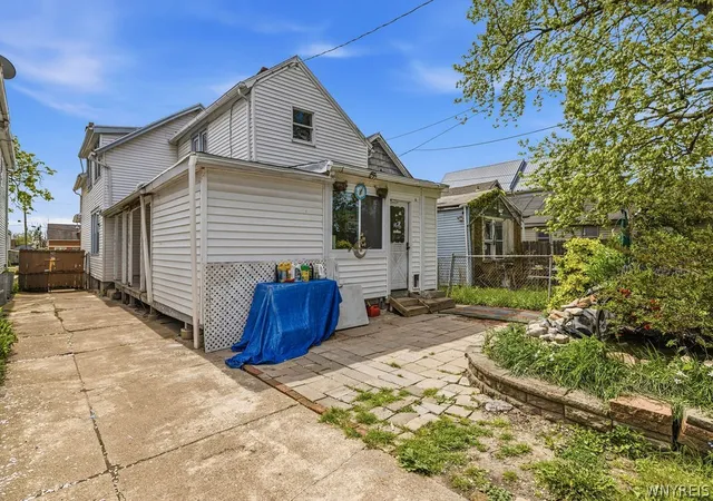 Homes for sale in Buffalo, NY | 41 West Ave, Buffalo, NY 14201 | MLS# B1679353