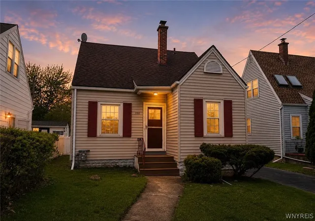 Homes for sale in Amherst, NY | 380 Springville Ave, Amherst, NY 14226 | MLS# B1682271