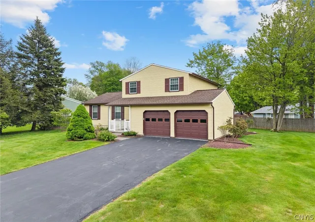 Homes for sale in Manlius, NY | 104 Winsboro Rd, Manlius, NY 13116 | MLS# S1681481