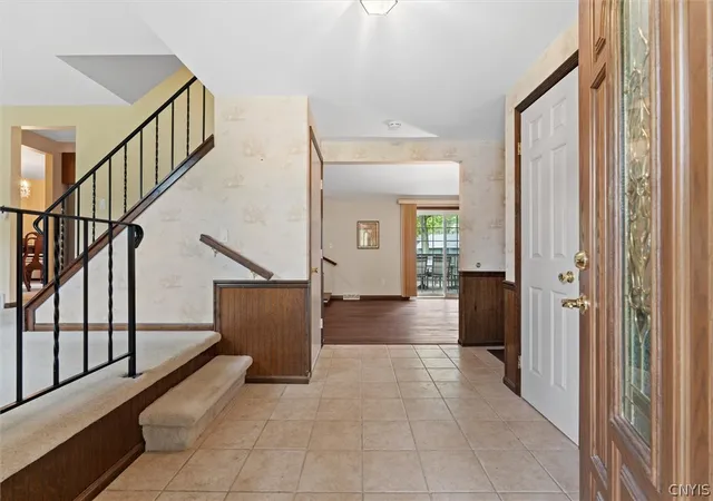 Homes for sale in Manlius, NY | 104 Winsboro Rd, Manlius, NY 13116 | MLS# S1681481