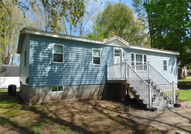 Homes for sale in Waterloo, NY | 2633 Edwards Rd, Waterloo, NY 13165 | MLS# R1682550