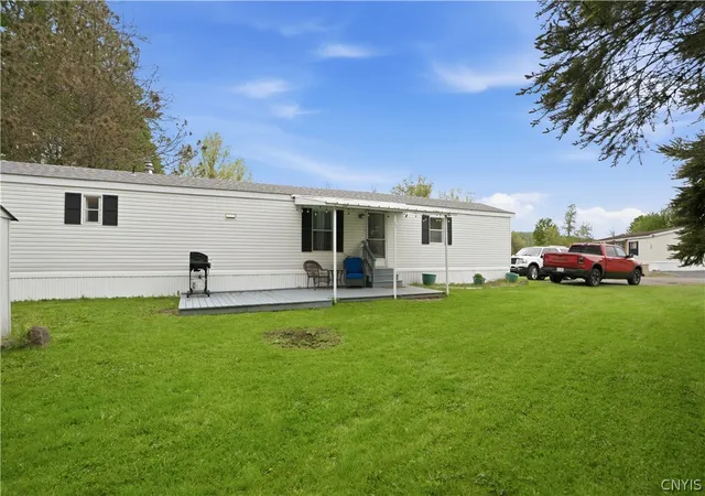 Homes for sale in Little Falls, NY | 138 Sunset Cir, Little Falls, NY 13365 | MLS# S1682561