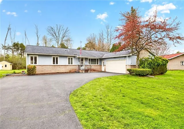 Homes for sale in Gates, NY | 61 Firestone Dr, Gates, NY 14624 | MLS# R1682532