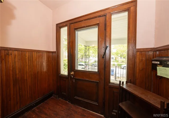 Listing Photo 4 - Condo for sale in building located at 104 Claremont Ave, Buffalo, NY 14222