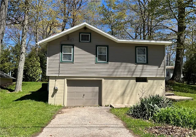 Homes for sale in Carlton, NY | 13333 Winding Rd, Carlton, NY 14571 | MLS# R1679986