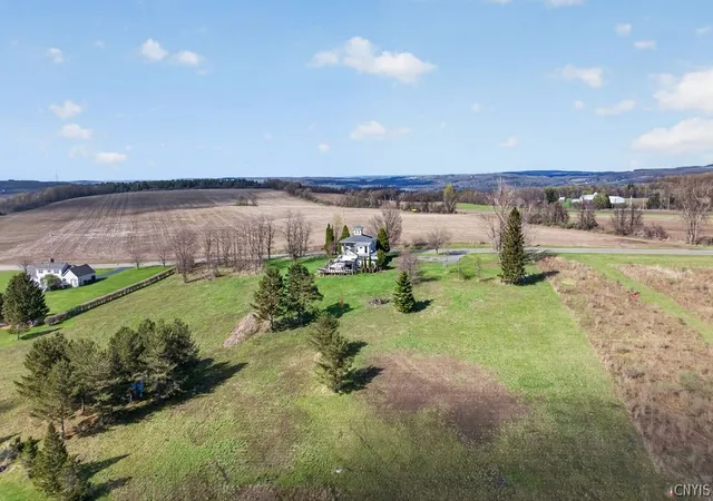 14th image of 1715 E Lake Rd, Skaneateles, NY 13152 | MLS# S1682477