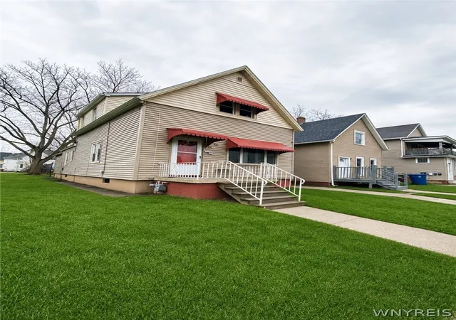 Homes for sale in Buffalo, NY | 64 Ontario St, Buffalo, NY 14207 | MLS# B1682606