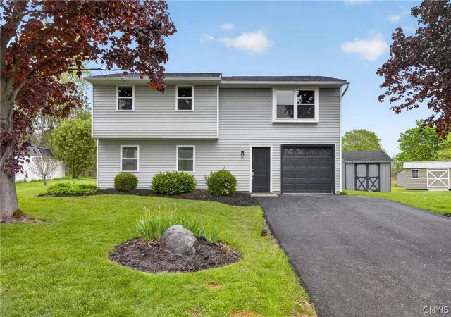 Homes for sale in Clay, NY | 3728 Pendulum, Clay, NY 13027 | MLS# S1682592