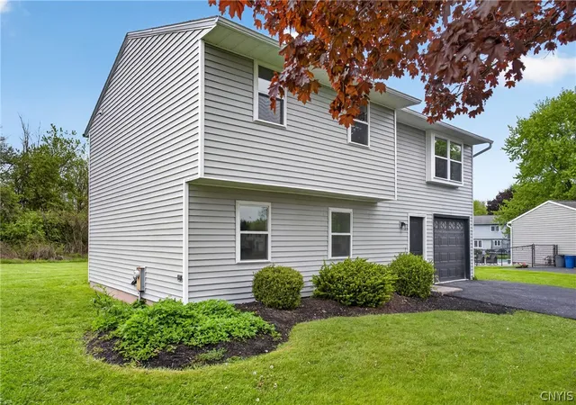 Homes for sale in Clay, NY | 3728 Pendulum, Clay, NY 13027 | MLS# S1682592