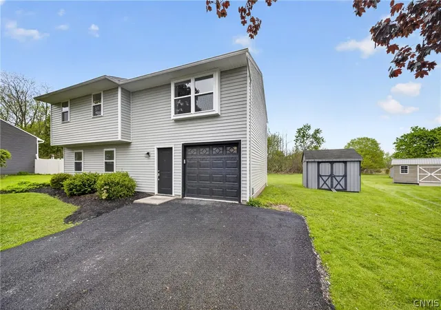 Homes for sale in Clay, NY | 3728 Pendulum, Clay, NY 13027 | MLS# S1682592