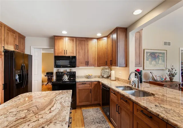 Homes for sale in Canandaigua, NY | 237 Pickering St, Canandaigua, NY 14424 | MLS# R1681435