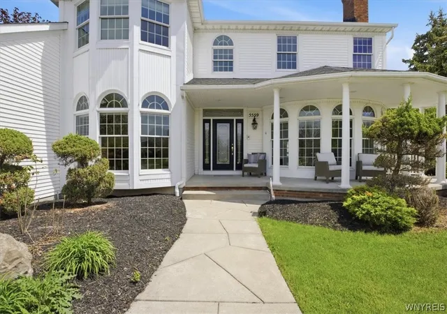 2nd image of 5559 Oakdale Ln, Buffalo, NY 14221 | MLS# B1682486