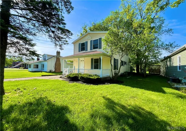 2nd image of 2554 Niagara Rd, Wheatfield, NY 14304 | MLS# B1682664