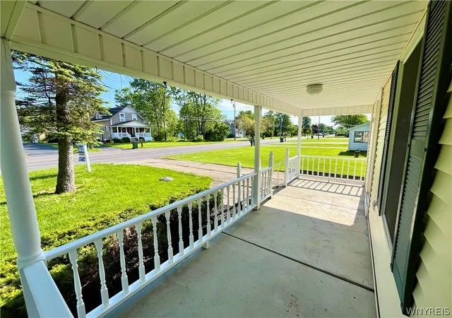 3rd image of 2554 Niagara Rd, Wheatfield, NY 14304 | MLS# B1682664