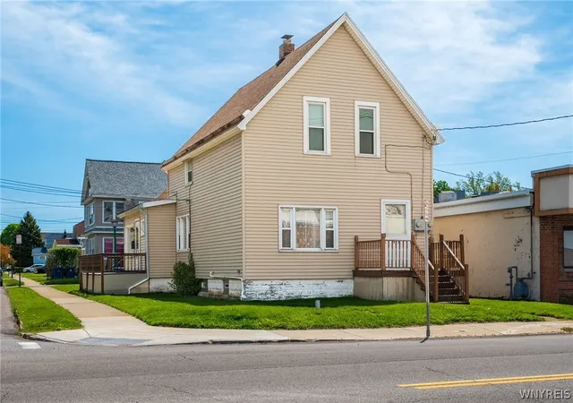 Photo 1 of Sale Pending at 425 Hopkins St, Buffalo, NY 14220 | MLS# B1682613 | Listing updated on 2026-07-29