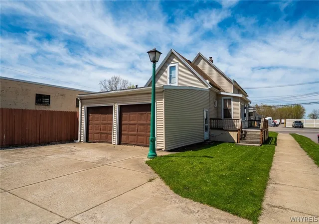 Photo 32 of Sale Pending at 425 Hopkins St, Buffalo, NY 14220 | MLS# B1682613 | Listing updated on 2026-07-29