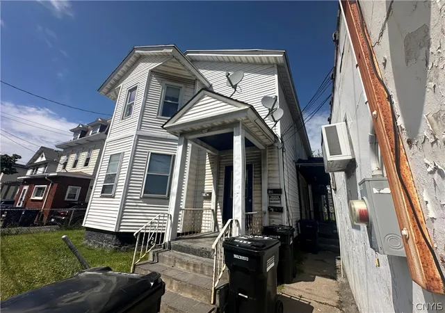 2nd image of 1506 Lodi St, Syracuse, NY 13208 | MLS# S1680376